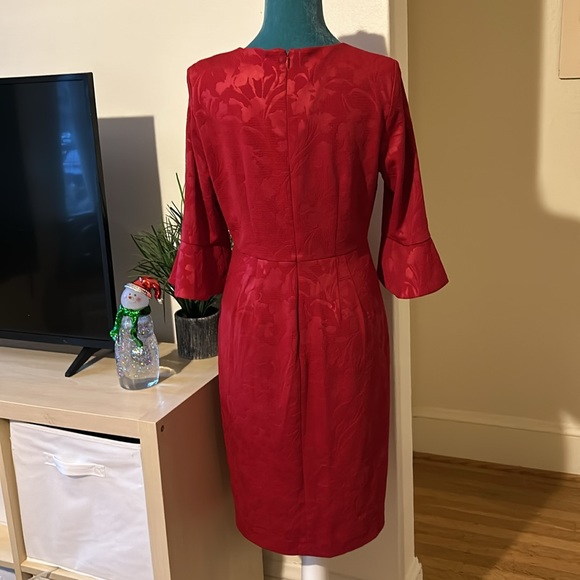 Shelby and Palmer Dress - Picture 4 of 10